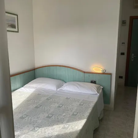 Astor 3* אלבה אדריאטיקה