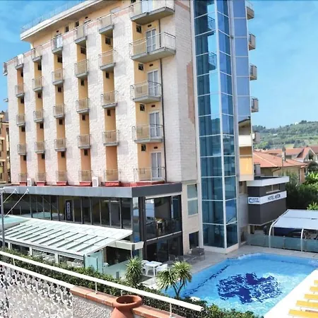 Astor 3*