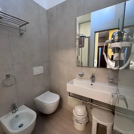 Otel Astor 3*